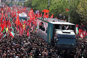 Qom holds funeral procession for martyred Leader Ayatollah Khamenei