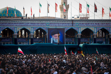 Funeral Procession for Ayatollah Khamenei Draws milions in Qom