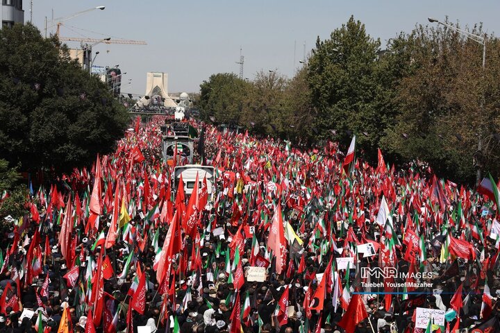 مراسم تشییع پیکر مطهر رهبر شهید انقلاب در تهران