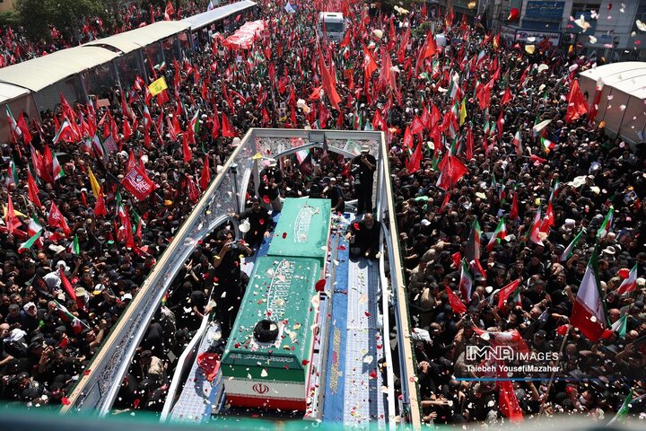 مراسم تشییع پیکر مطهر رهبر شهید انقلاب در تهران