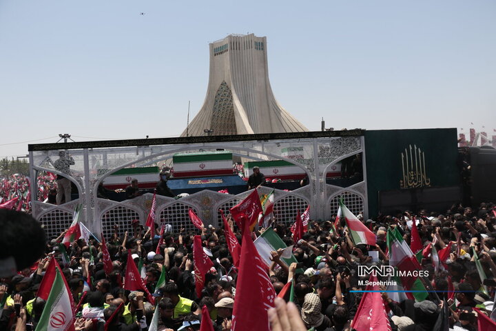 مراسم تشییع پیکر مطهر رهبر شهید انقلاب در تهران