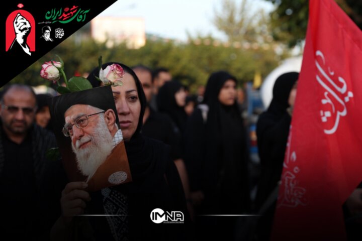 حال‌ و هوای مسجد جمکران در وداع با رهبر شهید