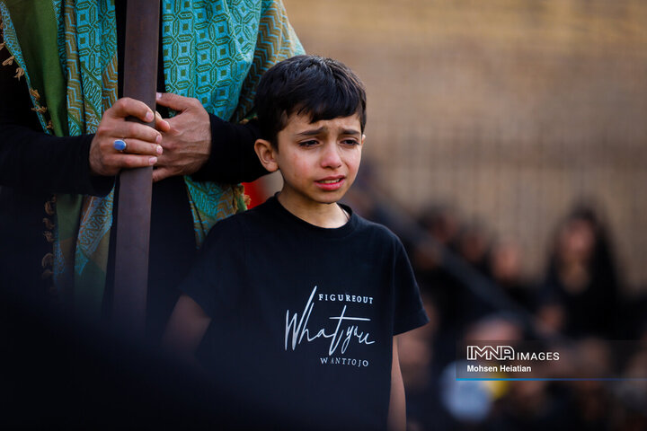 وداع با پیکر مطهر رهبر شهید انقلاب در شهر مقدس قم