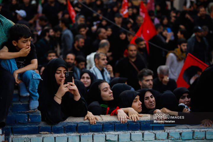 وداع با پیکر مطهر رهبر شهید انقلاب در شهر مقدس قم