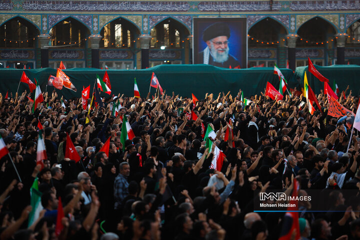 وداع با پیکر مطهر رهبر شهید انقلاب در شهر مقدس قم