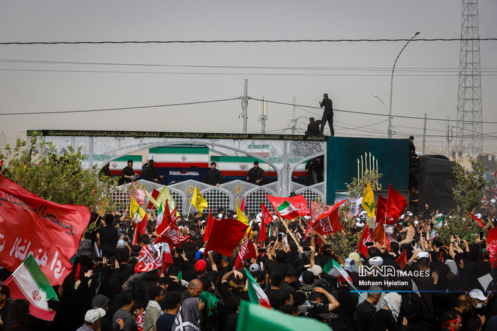 وداع با پیکر مطهر رهبر شهید انقلاب در شهر مقدس قم