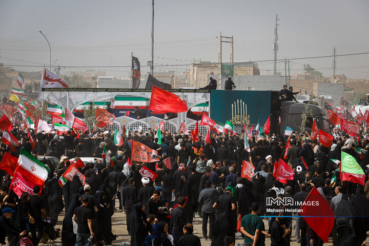 وداع با پیکر مطهر رهبر شهید انقلاب در شهر مقدس قم