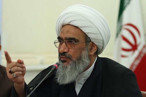تشییع امام شهید آغاز یک مکتب جهانی است