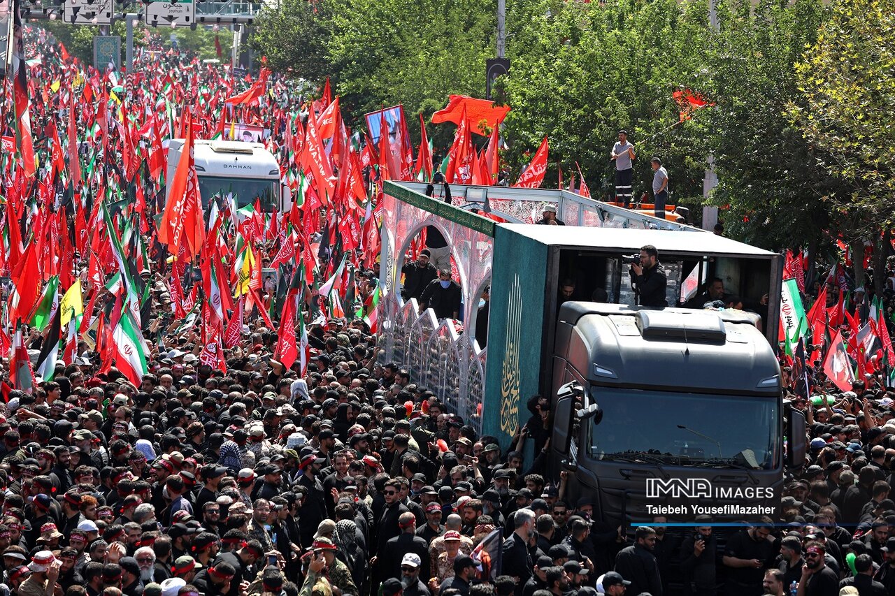 Qom holds funeral procession for martyred Leader Ayatollah Khamenei