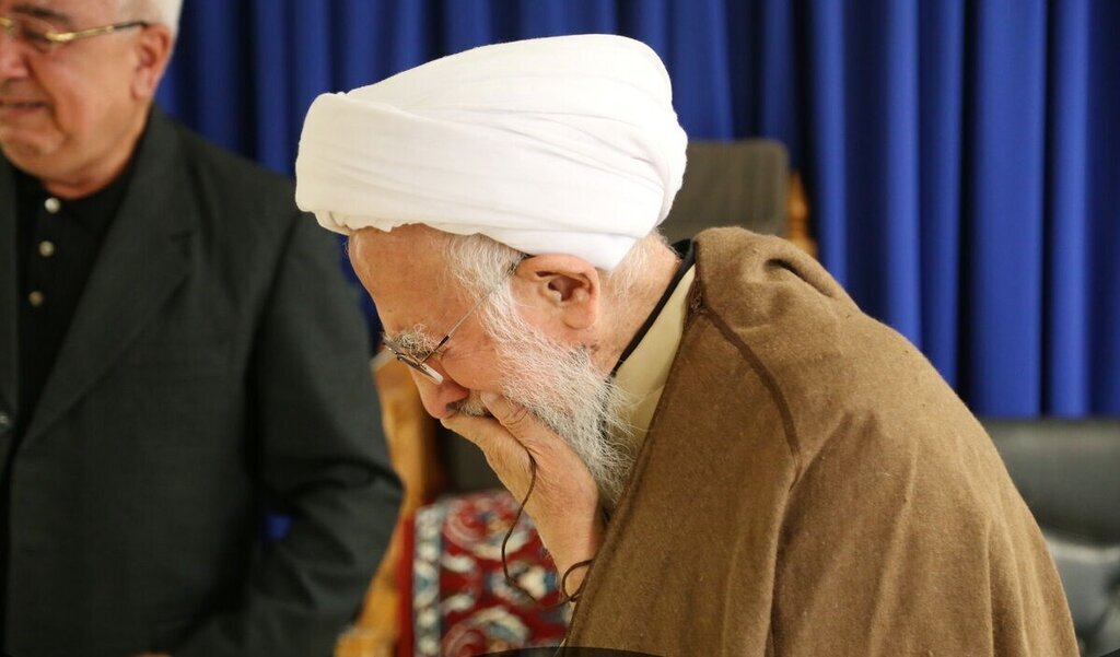 نماز آیت‌الله جوادی آملی بر پیکر رهبر شهید | چه دعایی در نماز خوانده شد؟