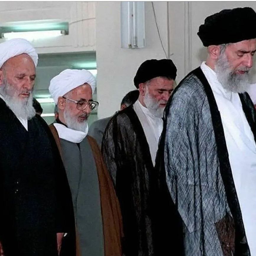 از کلاس‌های علامه تا نماز جمکران | آخرین فصل همراهی آیت‌الله جوادی‌آملی با رهبر شهید