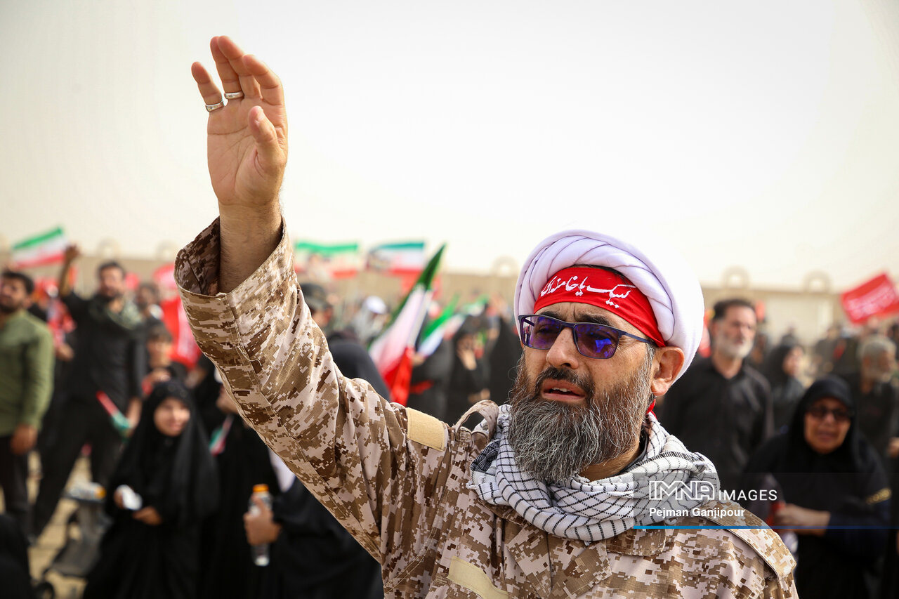ابعاد راهبردی حماسه تشییع رهبر شهید