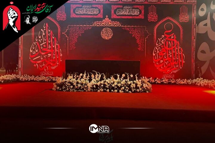 قاب‌های متفاوتی از ورود پیکر مطهر رهبر شهید انقلاب اسلامی به فرودگاه نجف اشرف