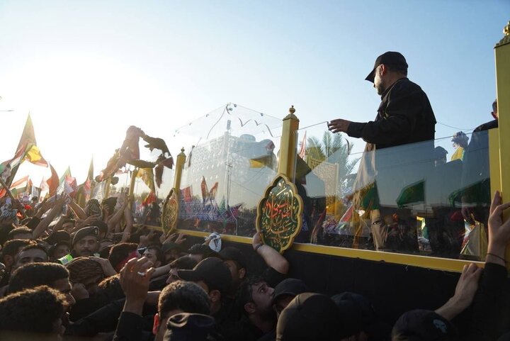 تناقض عجیب تاریخ؛ وقتی عراق به احترام رهبر ایران ایستاد