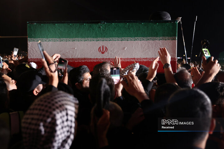 آیین رسمی استقبال از پیکر مطهر رهبر شهید انقلاب اسلامی