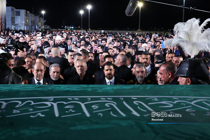 آیین رسمی استقبال از پیکر مطهر رهبر شهید انقلاب اسلامی