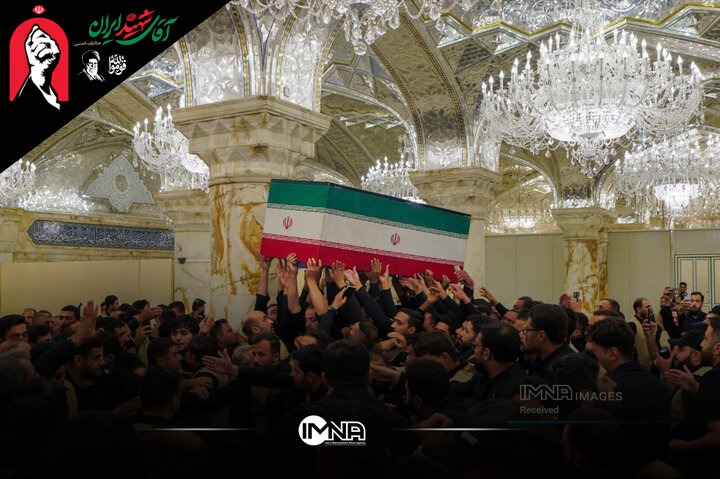 تشییع پیکرهای مطهر اعضای خانواده رهبر شهید در بین‌الحرمین