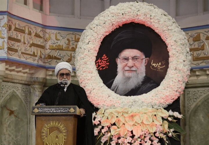 مرقد رهبر شهید با نظر رهبری معظم در مسیر زیارت زائران خواهد بود