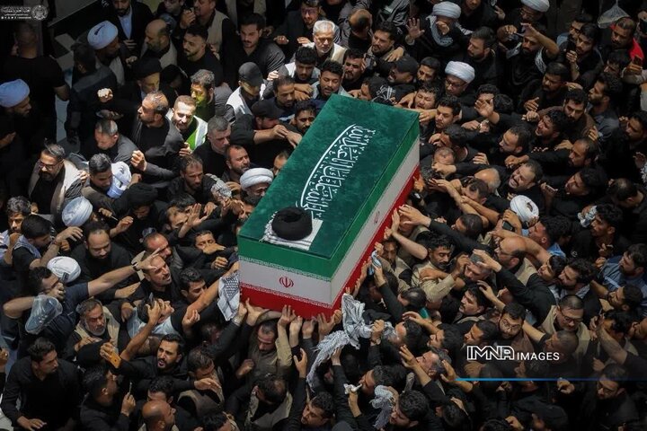 فیلم| حضور میلیونی عراقی‌ها در آیین تشییع رهبر شهید انقلاب در کربلا