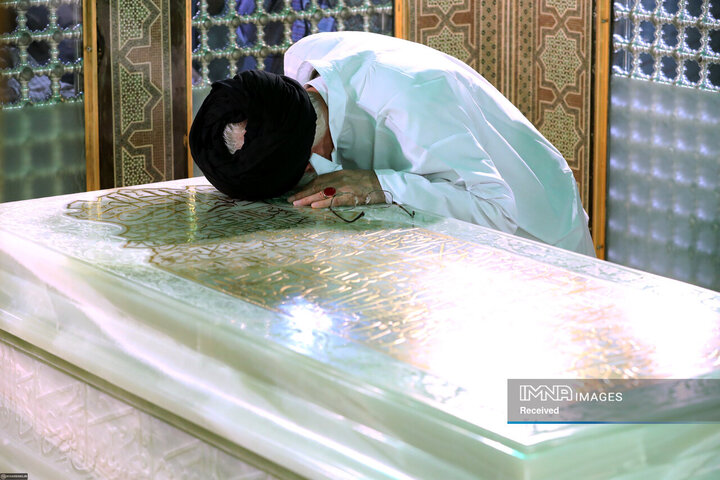 غبارروبی مضجع مطهر حضرت امام رضا (ع) - 1398