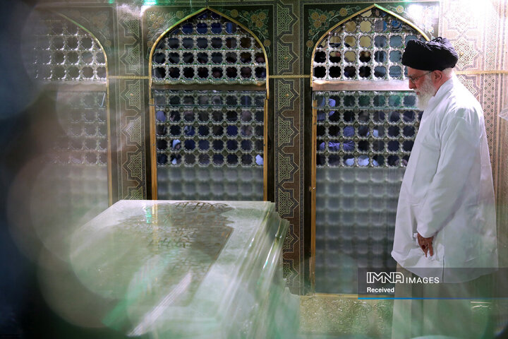غبارروبی مضجع مطهر حضرت امام رضا (ع) - 1398