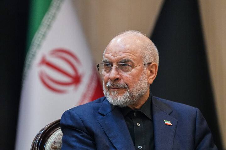 تشییع تاریخی رهبر شهید انقلاب اعلامیه خون‌خواهی این مجاهد نستوه بود