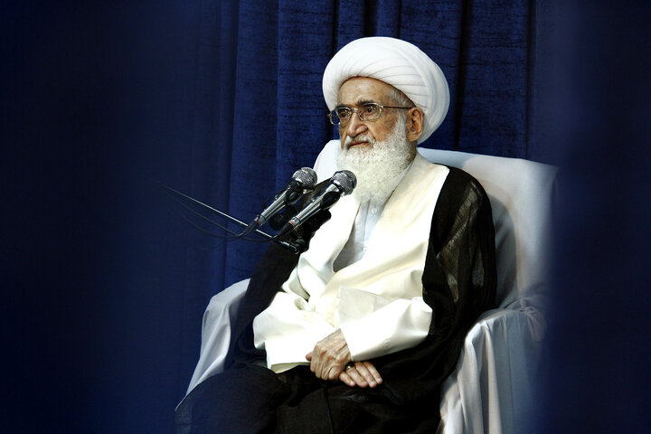 آیت الله نوری همدانی + زندگینامه