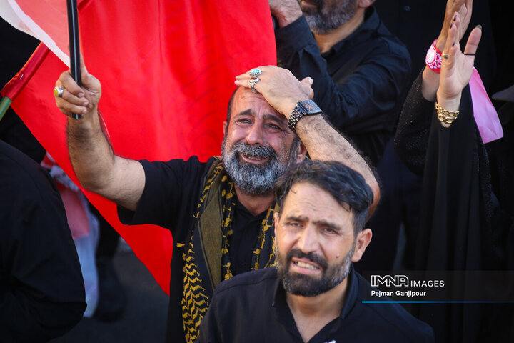 بدرقه حماسی رهبر شهید انقلاب در مشهد