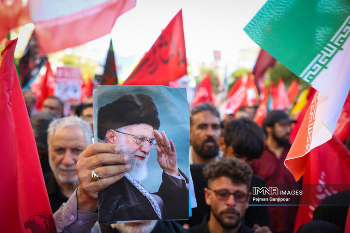 بدرقه حماسی رهبر شهید انقلاب در مشهد