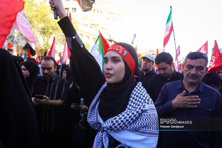 بدرقه حماسی رهبر شهید انقلاب در مشهد