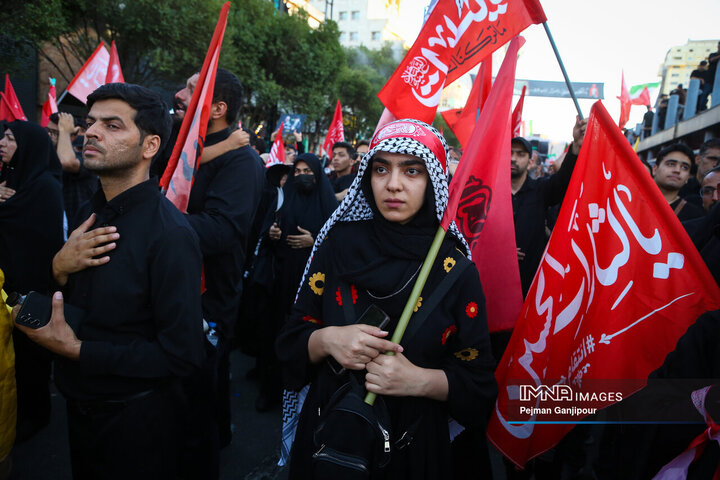 بدرقه حماسی رهبر شهید انقلاب در مشهد