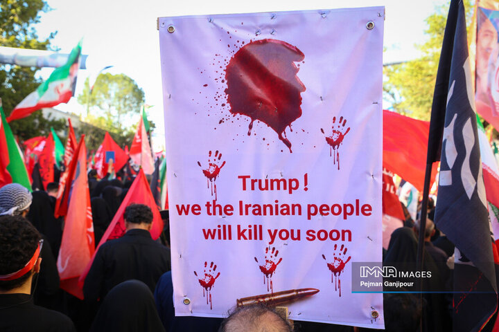 بدرقه حماسی رهبر شهید انقلاب در مشهد