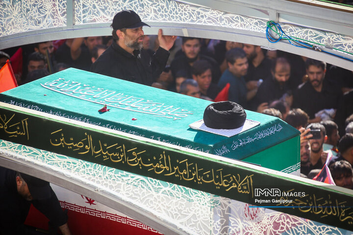 بدرقه حماسی رهبر شهید انقلاب در مشهد