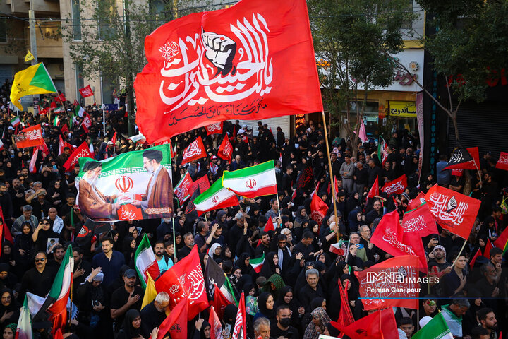 بدرقه حماسی رهبر شهید انقلاب در مشهد