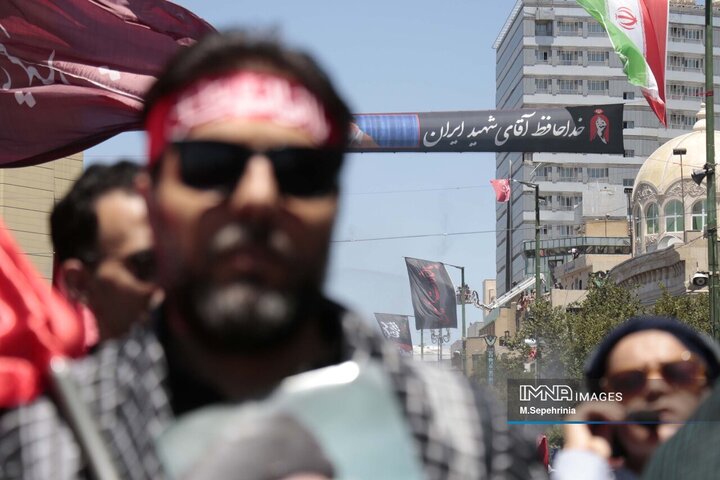 بدرقه حماسی رهبر شهید انقلاب در مشهد