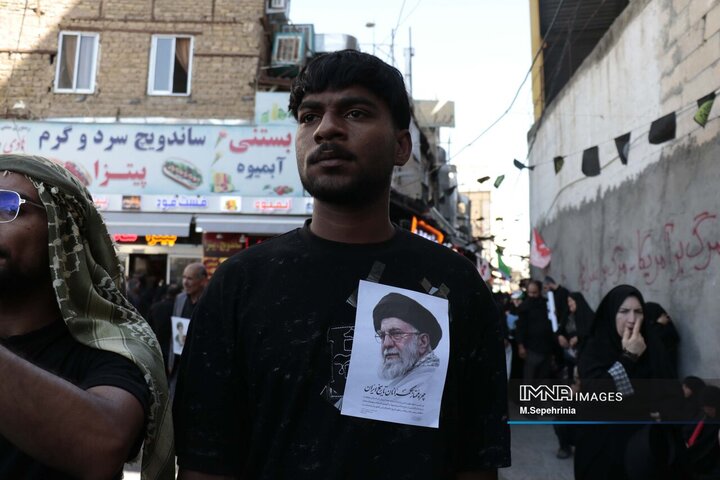 بدرقه حماسی رهبر شهید انقلاب در مشهد