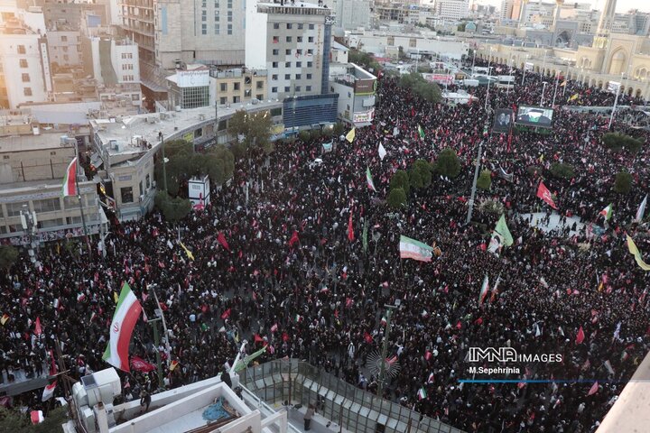 بدرقه حماسی رهبر شهید انقلاب در مشهد