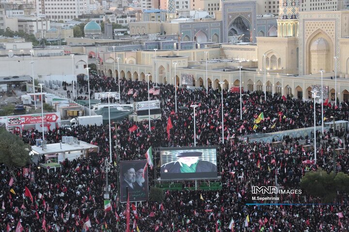 بدرقه حماسی رهبر شهید انقلاب در مشهد