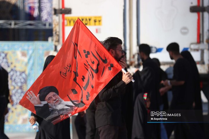 بدرقه حماسی رهبر شهید انقلاب در مشهد