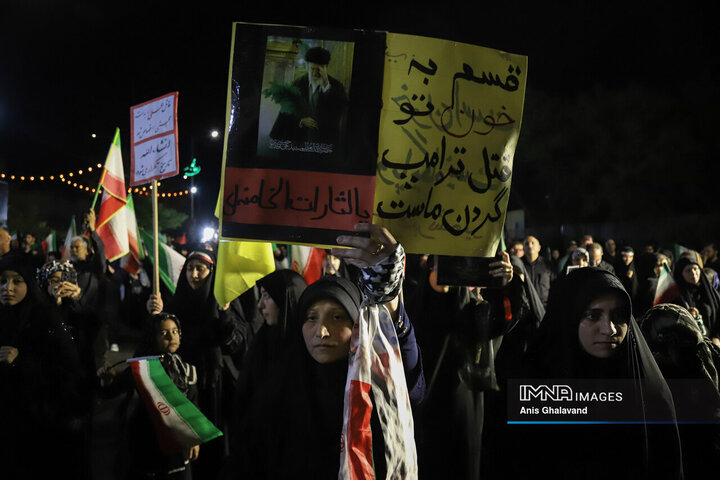 تجمع بزرگداشت بدرقه پیکر مطهر امام شهید در اهواز