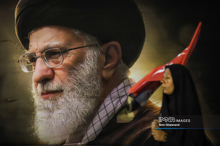 تجمع بزرگداشت بدرقه پیکر مطهر امام شهید در اهواز