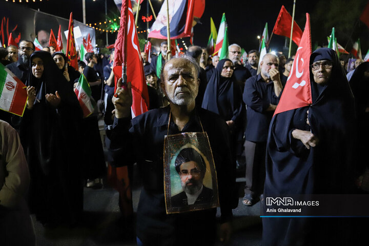 تجمع بزرگداشت بدرقه پیکر مطهر امام شهید در اهواز