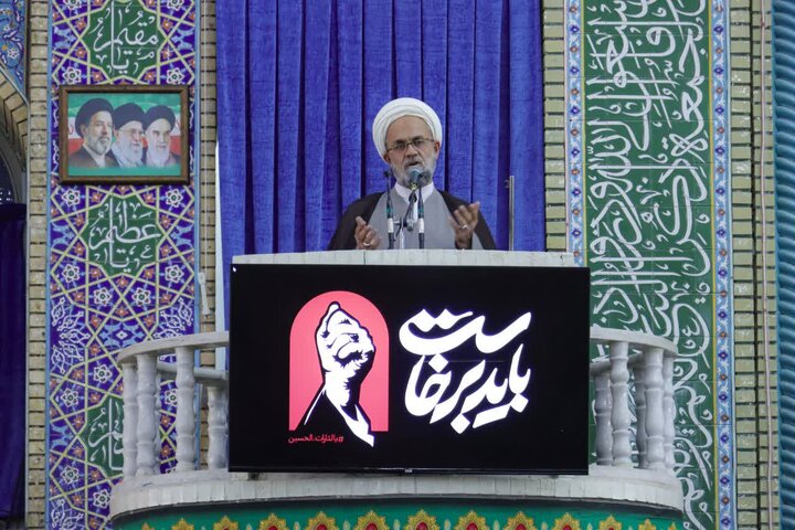 انتقاد شدید خطیب موقت جمعه کرمان از مواضع خصمانه و توهین‌آمیز اخیر رئیس‌جمهور آمریکا