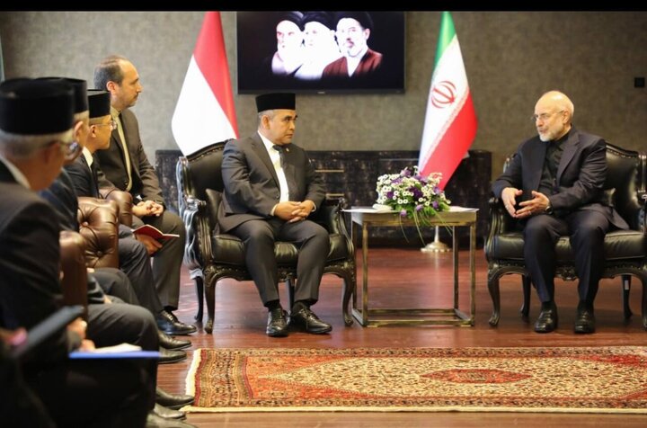 قالیباف: کسی میتواند با آمریکا مذاکره کند که آماده جنگ باشد
