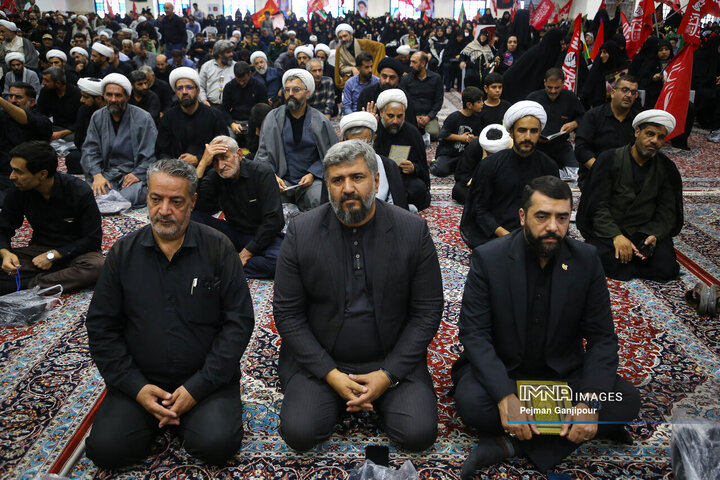 مراسم گرامیداشت و یادبود رهبر شهید انقلاب