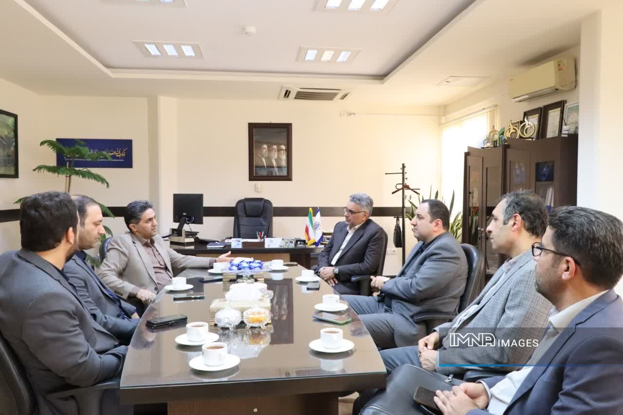 بازدید مدیرعامل سازمان حملونقل ریلی شهرداری قم از پروژه خط ۲ متروی اصفهان