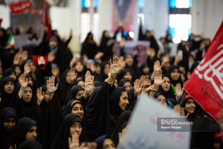 اجتماع بزرگ دانش‌آموزان اصفهانی