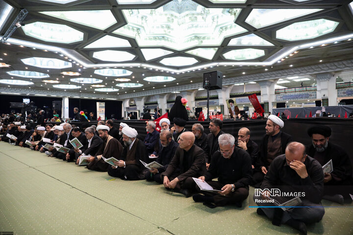 مراسم بزرگداشت رهبر شهید انقلاب در مصلای تهرانهید ایران» در مصلای تهران