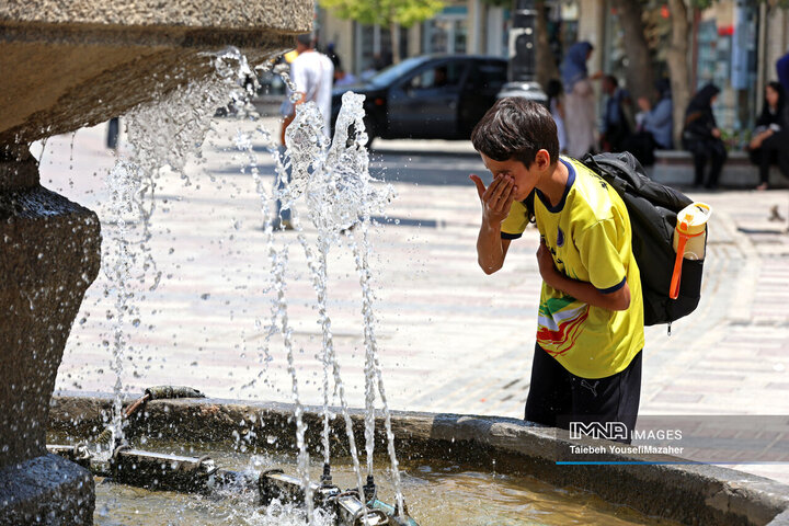 همدان در تب ۴۱ درجه