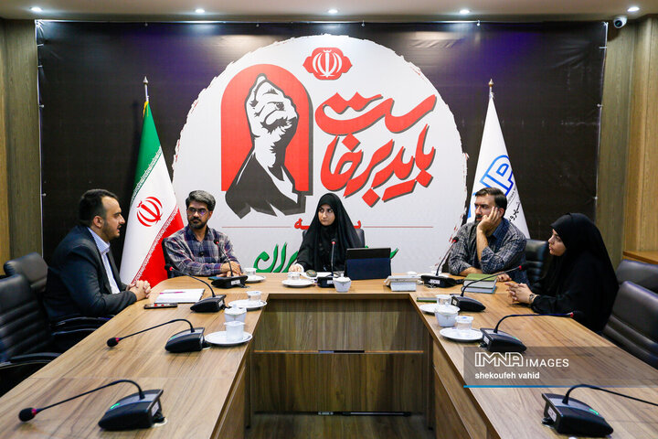 میزگرد «مهم‌ترین میراث فکری رهبر شهید برای ایران امروز»